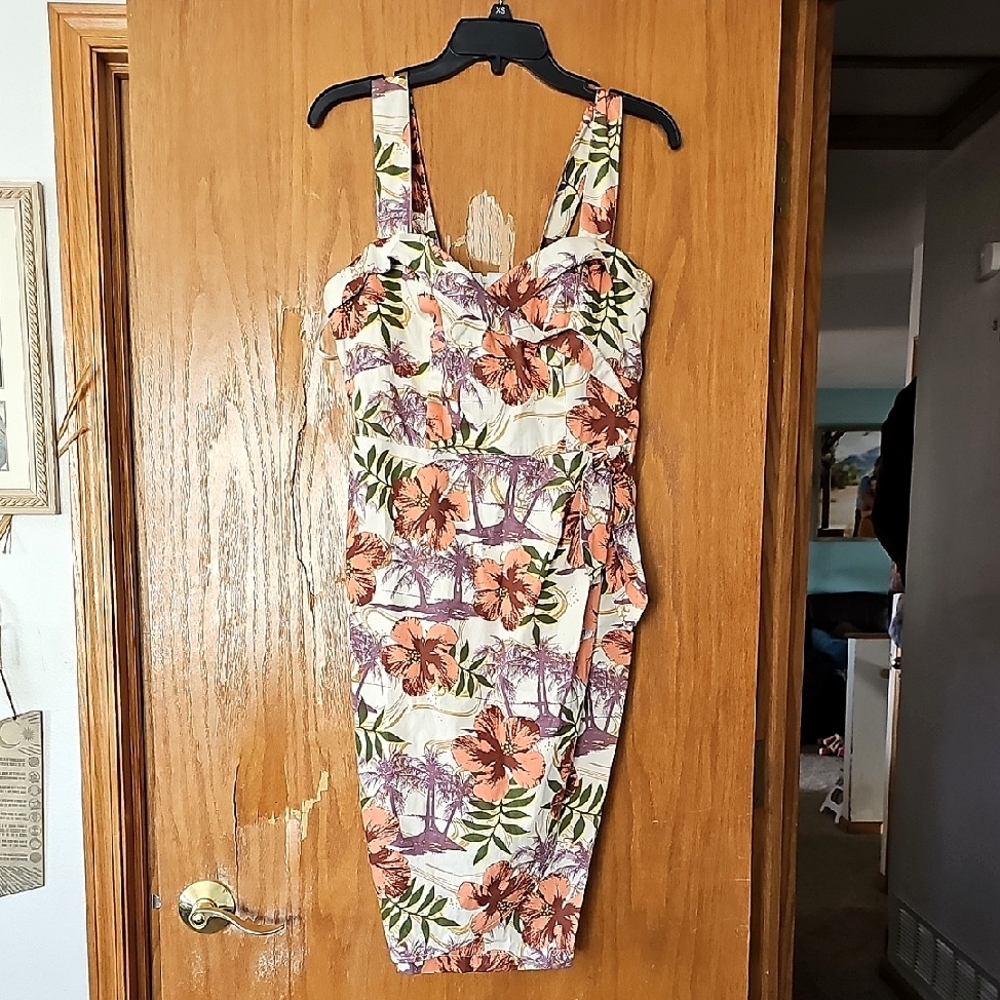Hell Bunny Vixen Size Large Tropical Print Women's Dress